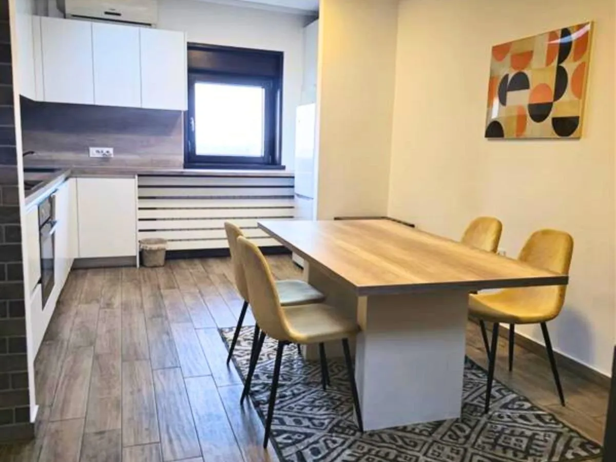 Rent, three bedroom apartment, 123m², Vračar Sve Podlokacije, Beograd
