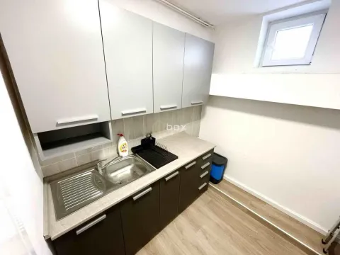 Prodaja, trosoban stan, 50m², Medijana, Niš - image 9