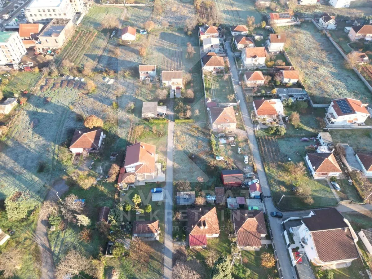 Prodaja, plac, 644m², Tološi, Podgorica
