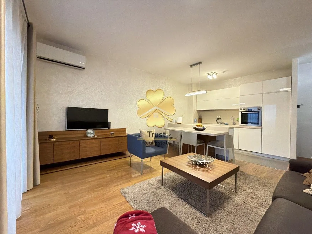 Izdavanje, dvosoban stan, 70m², City Kvart, Podgorica