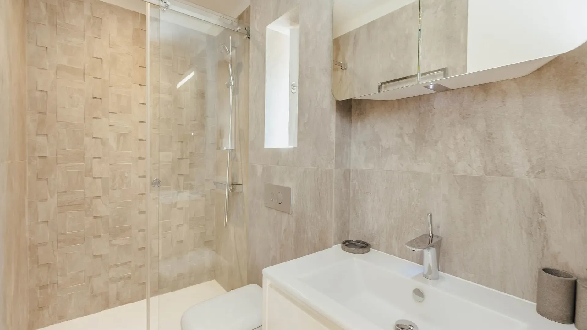 Sale, house, 320m², Pržno, Budva