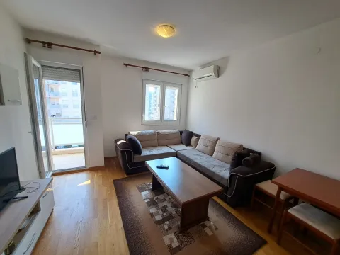 Rent, one bedroom apartment, 45m², City Kvart, Podgorica - image 6