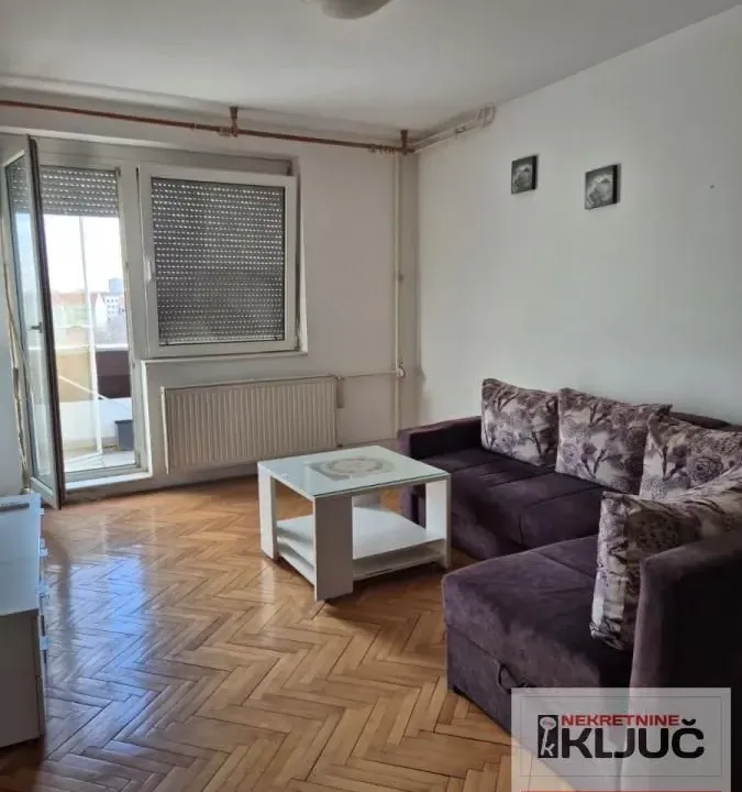 Izdavanje, jednosoban stan, 42m², Socijalno, Novi Sad Sve Podlokacije