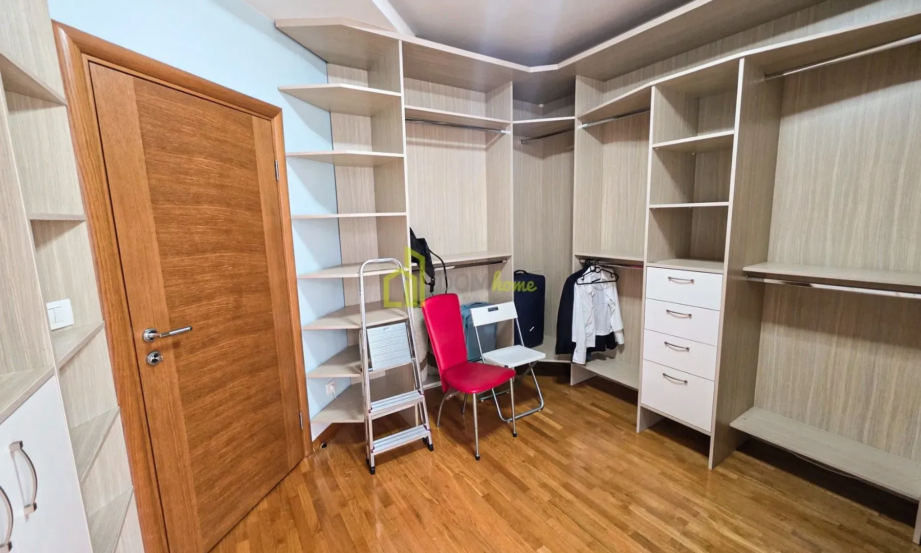 Prodaja, trosoban stan, 197m², Vezirov Most, Podgorica