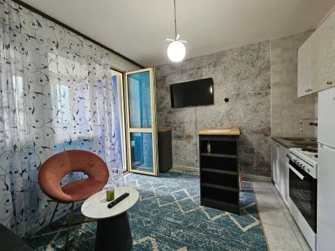 Rent, studio apartment, 32m², Centar, Bar - image 11