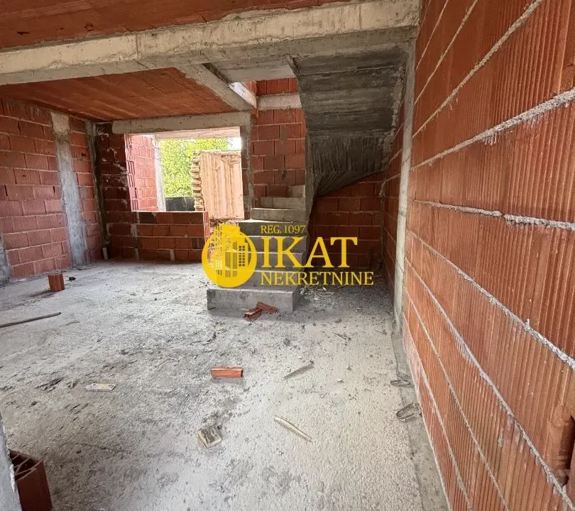 Sale, three bedroom apartment, 69m², Centar, Stara Pazova