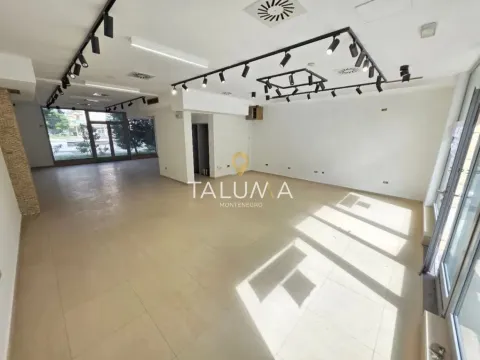 Rent, office space, 100m², City Kvart, Podgorica