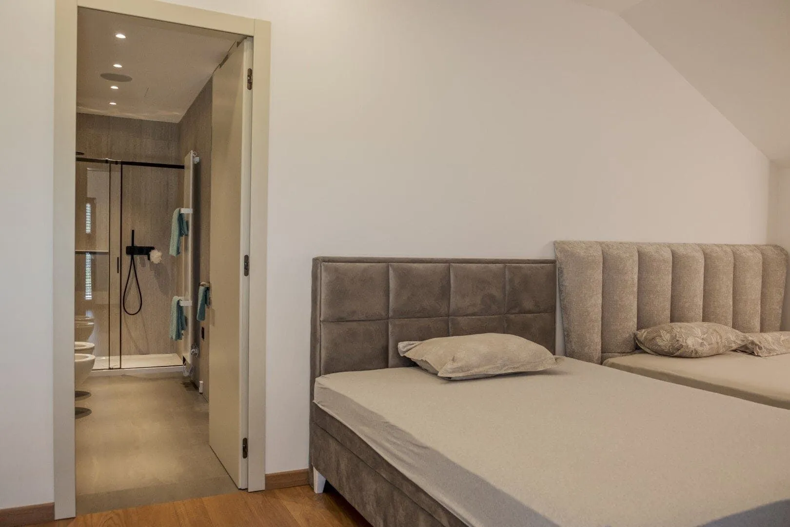 Sale, house, 498m², Zabjelo, Podgorica
