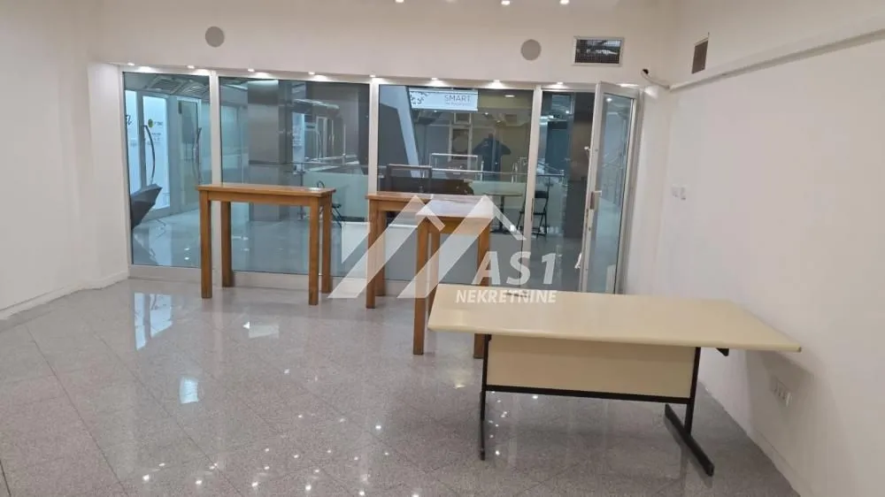 Rent, office space, 40m², Centar, Novi Sad