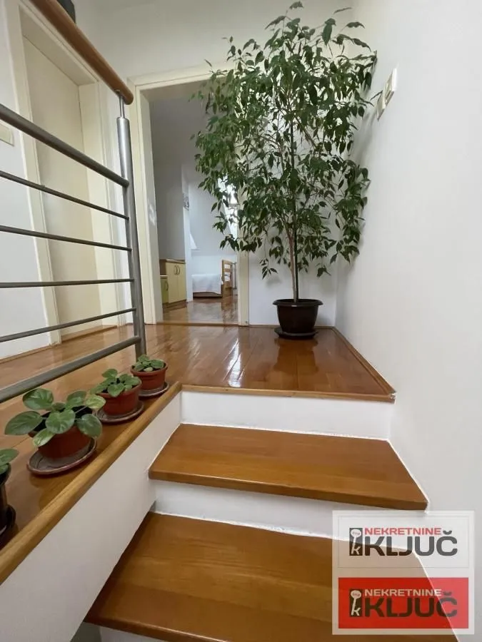 Prodaja, dvosoban stan, 54m², Nova Detelinara, Novi Sad Sve Podlokacije