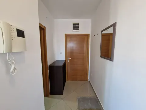 Izdavanje, dvosoban stan, 62m², Tivat, Crna Gora - image 4