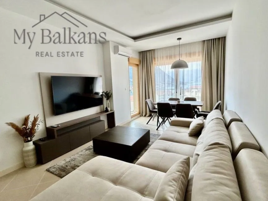 Izdavanje, jednosoban stan, 52m², Dobrota, Kotor