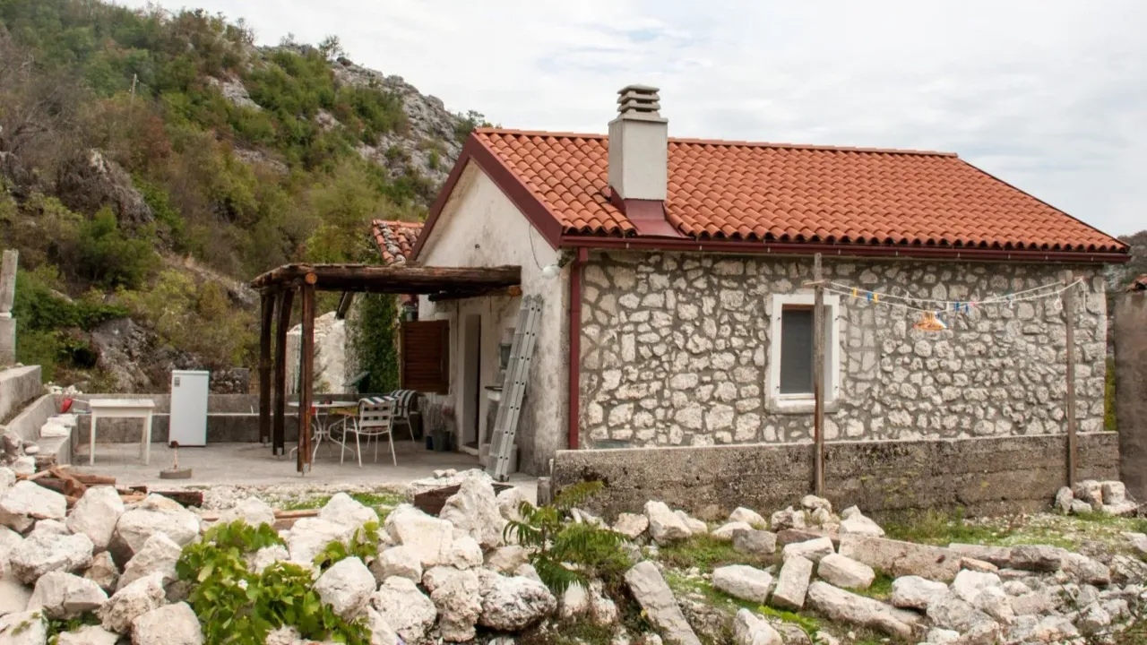 Sale, house, 75m², Obzovica, Cetinje
