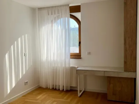 Izdavanje, trosoban stan, 77m², Donji Dorćol, Dorćol Sve Podlokacije - image 4