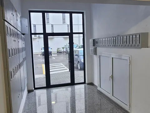 Sale, one bedroom apartment, 46m², Centar, Ulcinj - image 3