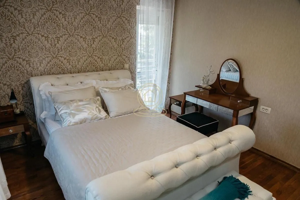 Izdavanje, četvorosoban stan, 120m², Telep, Novi Sad Sve Podlokacije