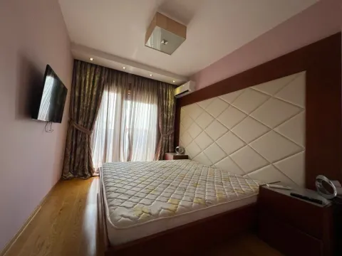 Izdavanje, trosoban stan, 103m², Momišići, Podgorica - image 19