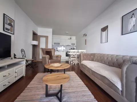 Izdavanje, stan, 70m², Master Kvart, Podgorica