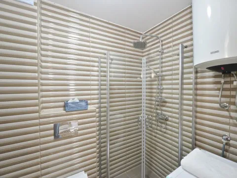 Sale, one bedroom apartment, 42m², Budva, Crna Gora - image 13