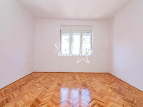 Izdavanje, poslovni prostor, 69m², Centar, Podgorica - image 2