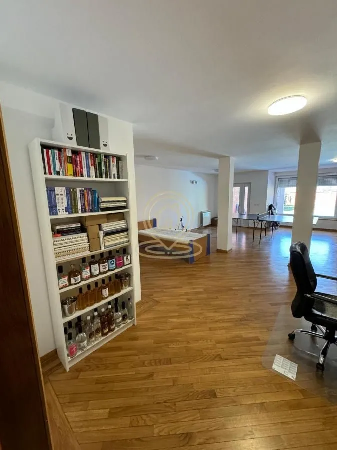 Rent, house, 320m², Višnjička Banja, Palilula Sve Podlokacije