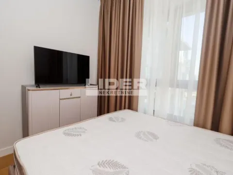 Rent, three bedroom apartment, 76m², Savski Venac, Beograd - image 12