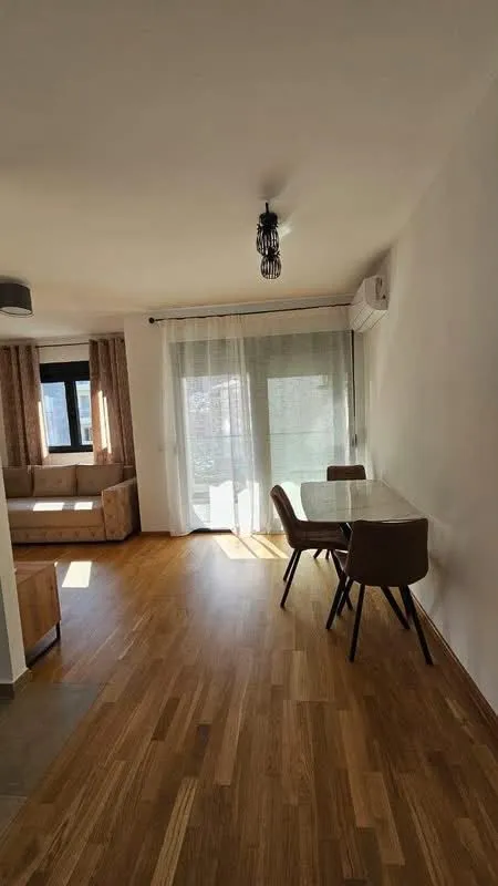 Rent, one bedroom apartment, 52m², Rozino, Budva