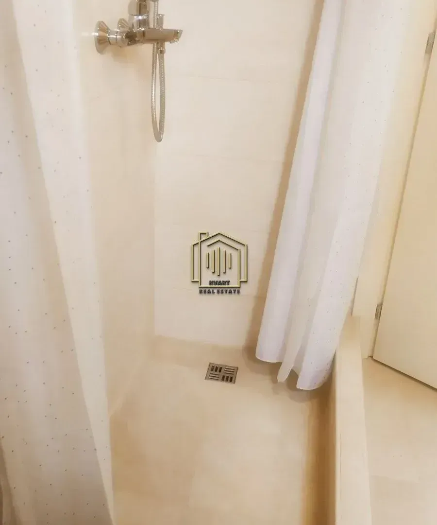 Izdavanje, dvosoban stan, 90m², Gorica C, Podgorica