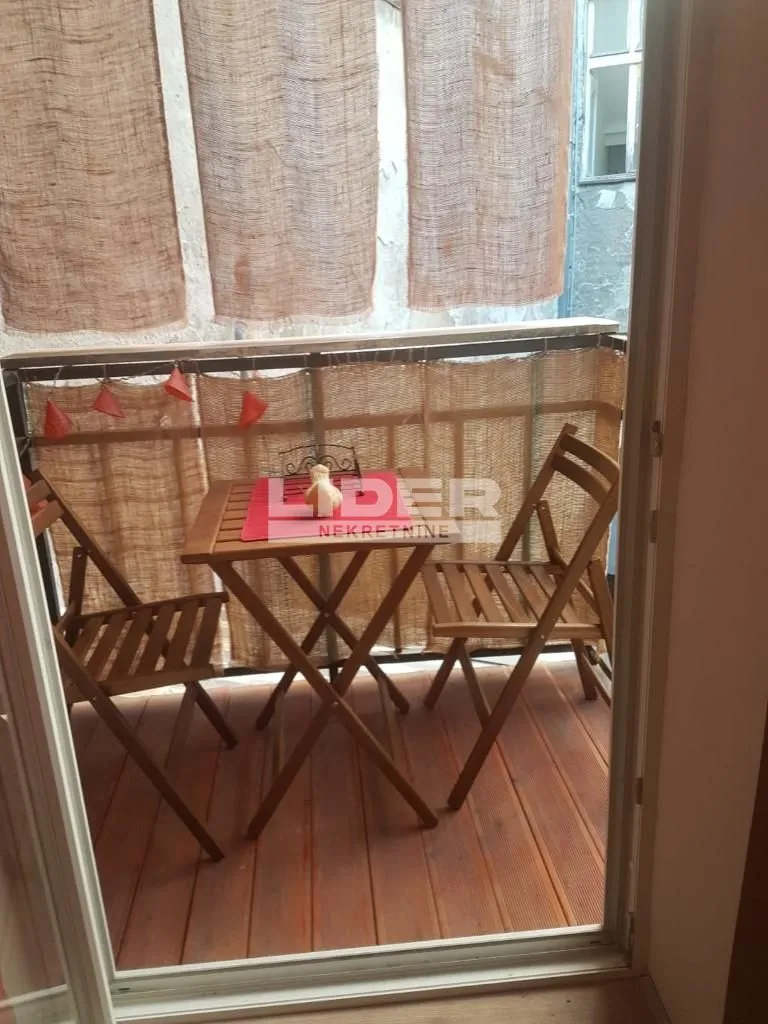 Izdavanje, dvosoban stan, 50m², Stari Grad, Beograd