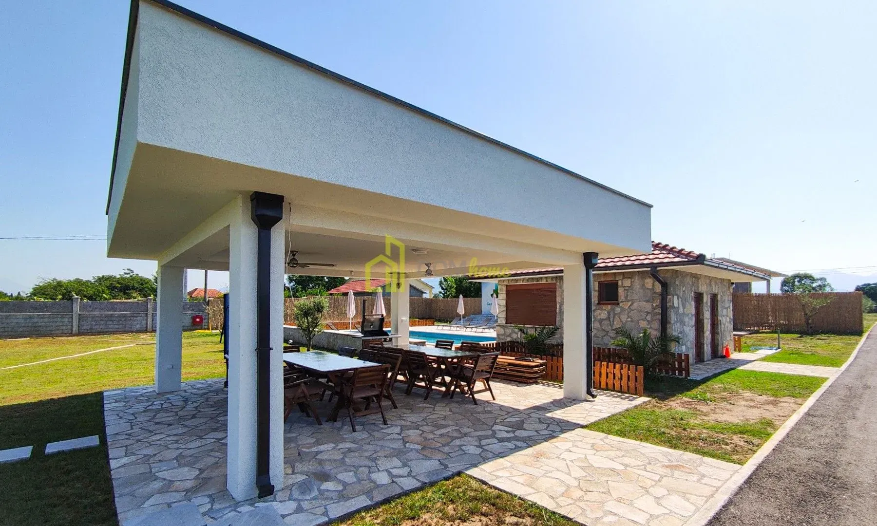 Sale, house, 250m², Zeta, Podgorica