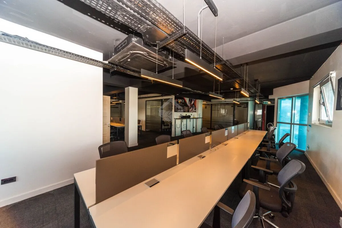 Rent, office space, 706m², Zeta, Podgorica
