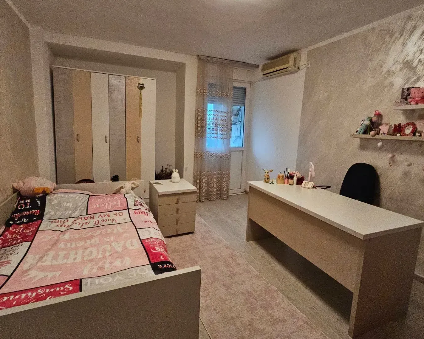 Rent, three bedroom apartment, 100m², Pejton, Podgorica