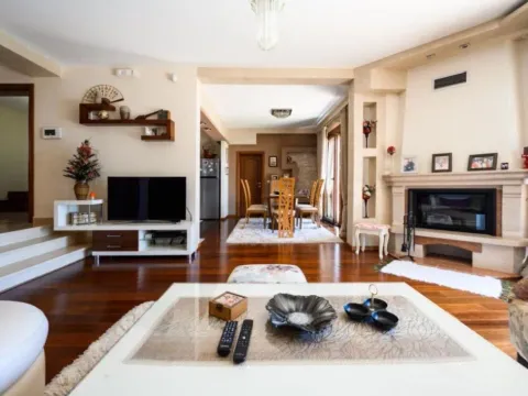 Prodaja, kuća, 252m², Šušanj, Bar - image 2