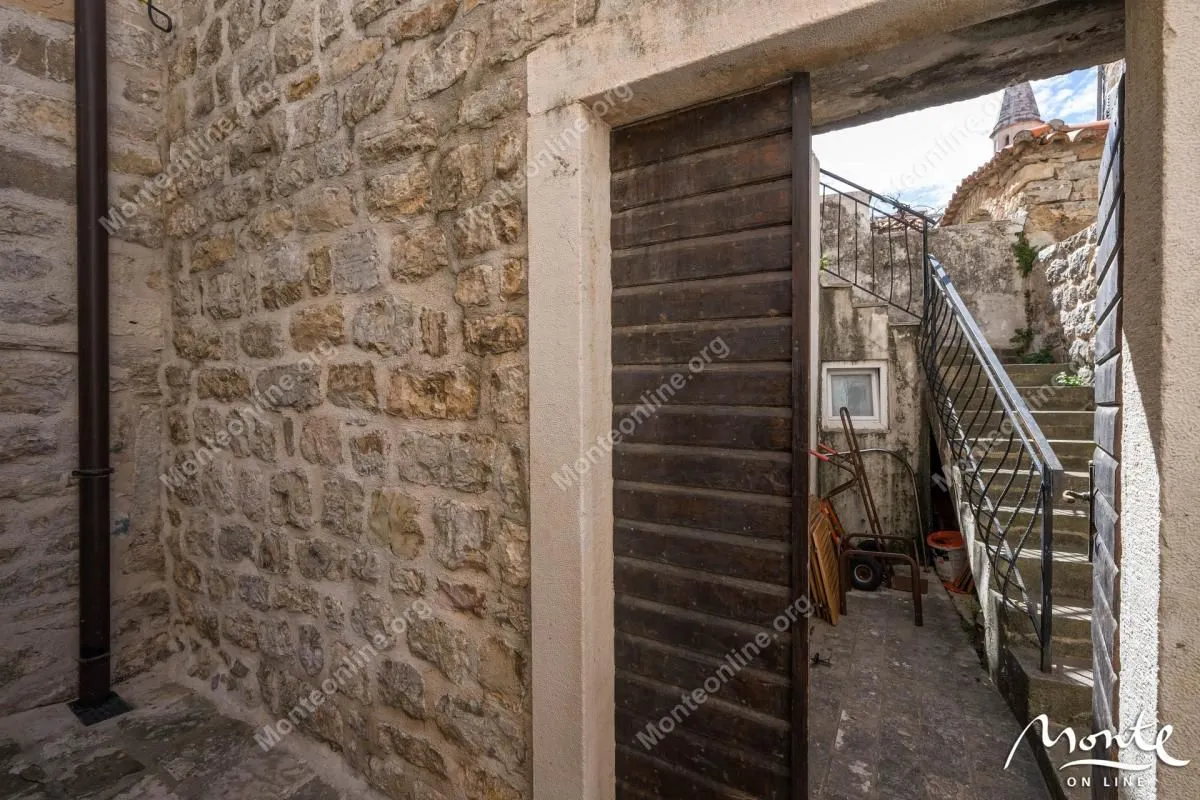 Sale, house, 91m², Stari Grad, Budva