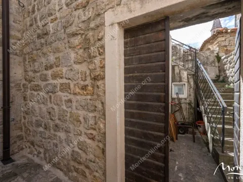 Sale, house, 91m², Stari Grad, Budva - image 26