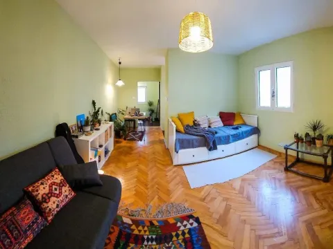 Rent, studio apartment, 40m², Dobrota, Kotor - image 1