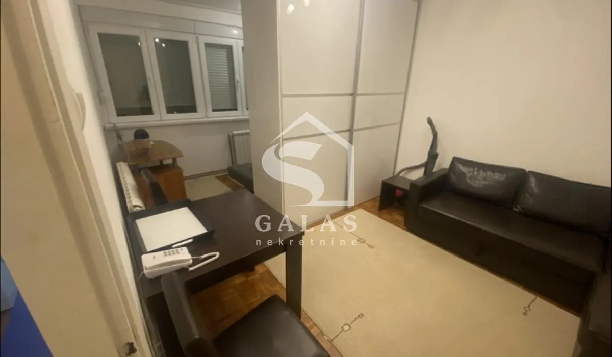 Izdavanje, jednosoban stan, 30m², Karaburma, Palilula Sve Podlokacije