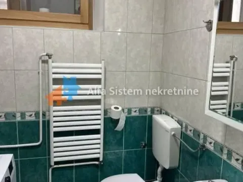 Izdavanje, trosoban stan, 105m², Savski Venac, Beograd - image 20