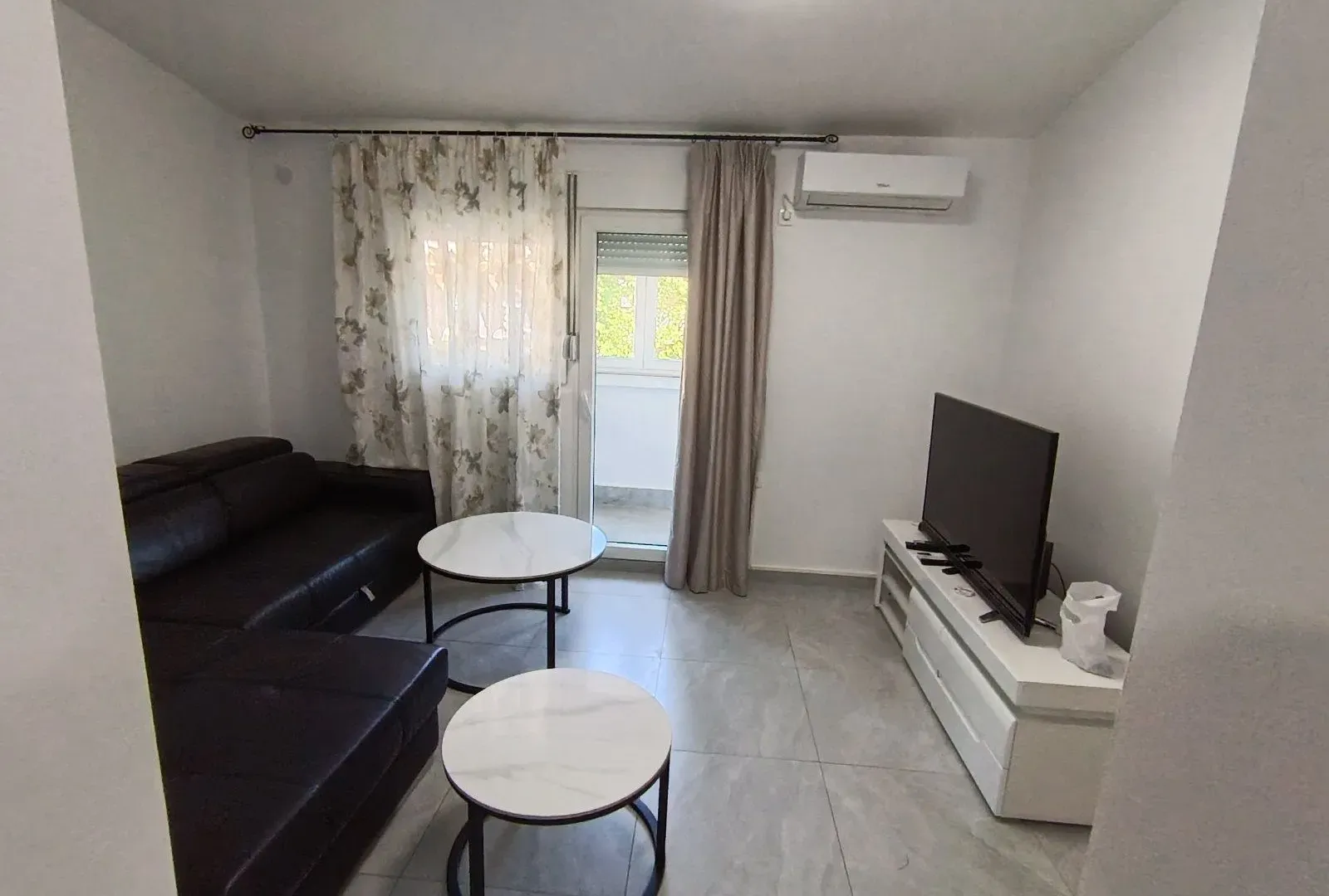 Rent, three bedroom apartment, 80m², Centar, Budva