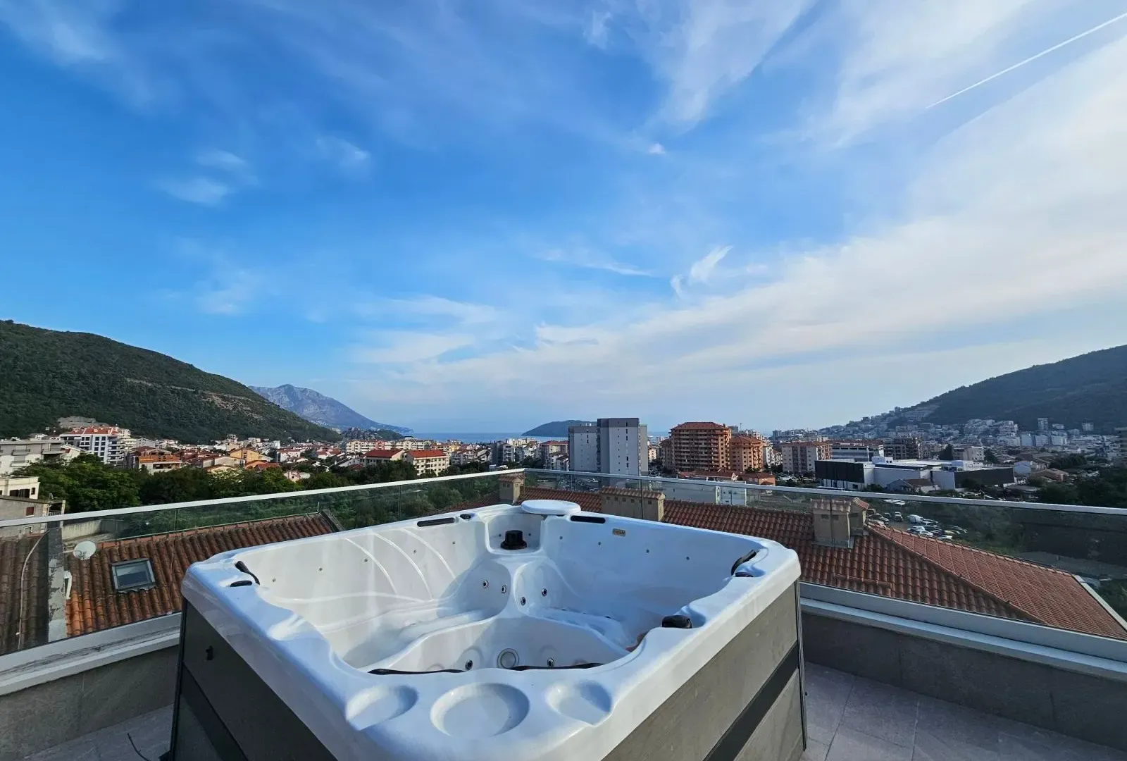 Sale, one bedroom apartment, 170m², Budva, Crna Gora