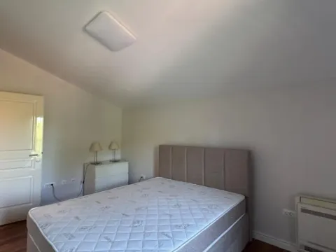 Izdavanje, trosoban stan, 170m², Gorica C, Podgorica - image 12