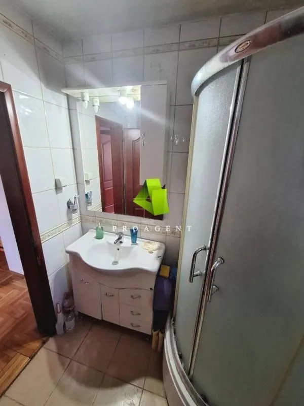 Rent, house, 220m², Palilula, Niš