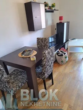Izdavanje, garsonjera, 40m², City Kvart, Podgorica - image 4