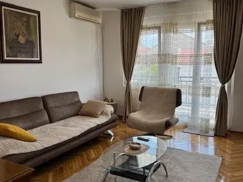 Izdavanje, dvosoban stan, 75m², Gornja Gorica, Podgorica - image 3
