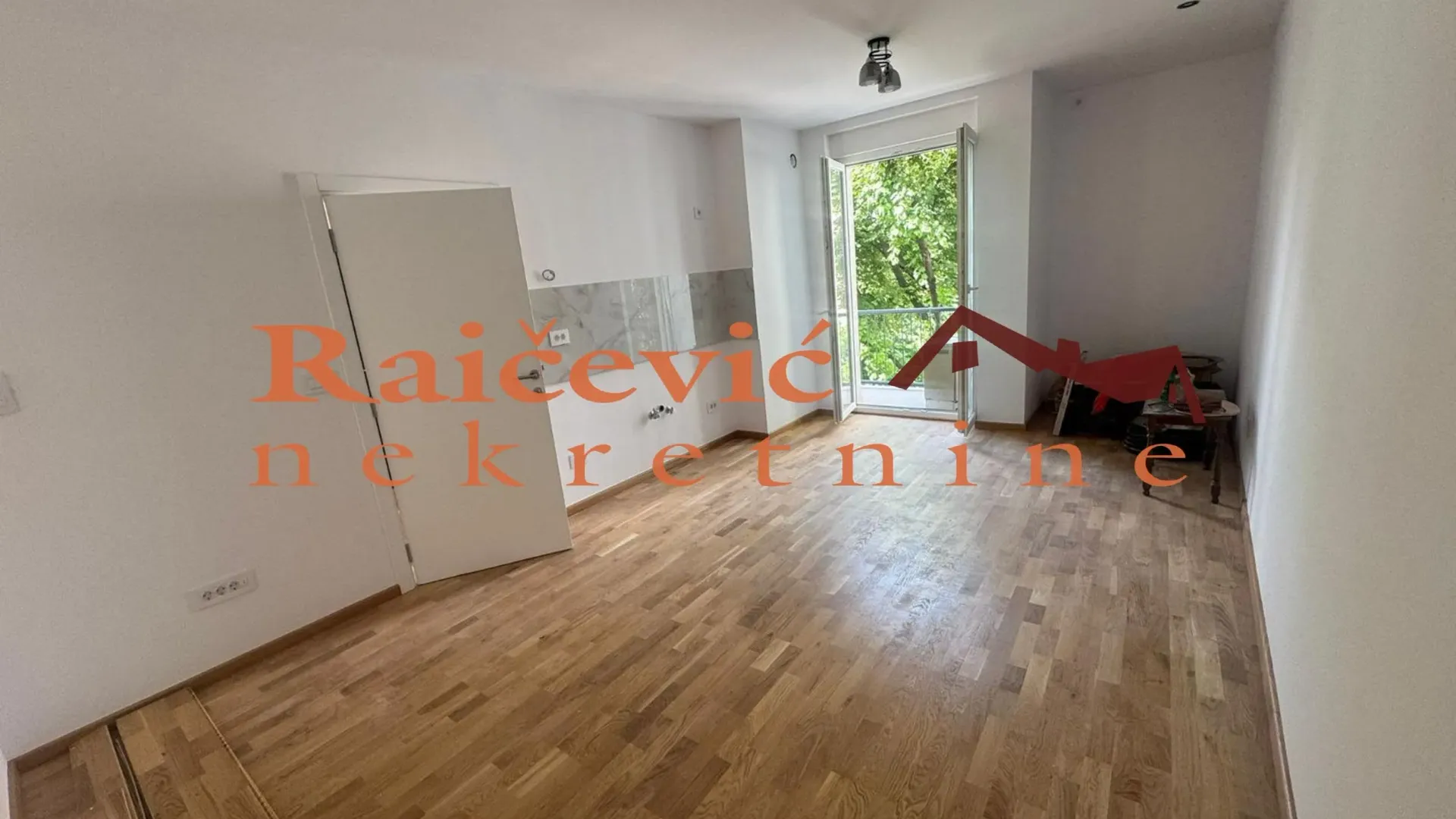 Prodaja, dvosoban stan, 45m², Centar, Požarevac