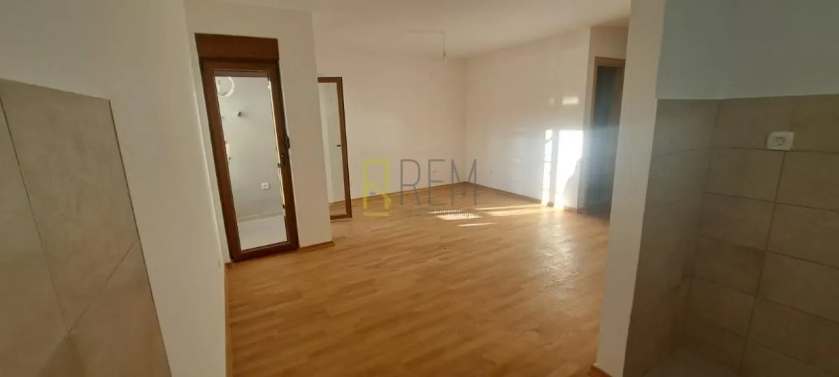 Prodaja, garsonjera, 31m², Stari Aerodrom, Podgorica
