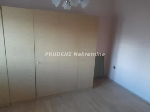 Prodaja, kuća, 318m², Surčin, Beograd - image 9