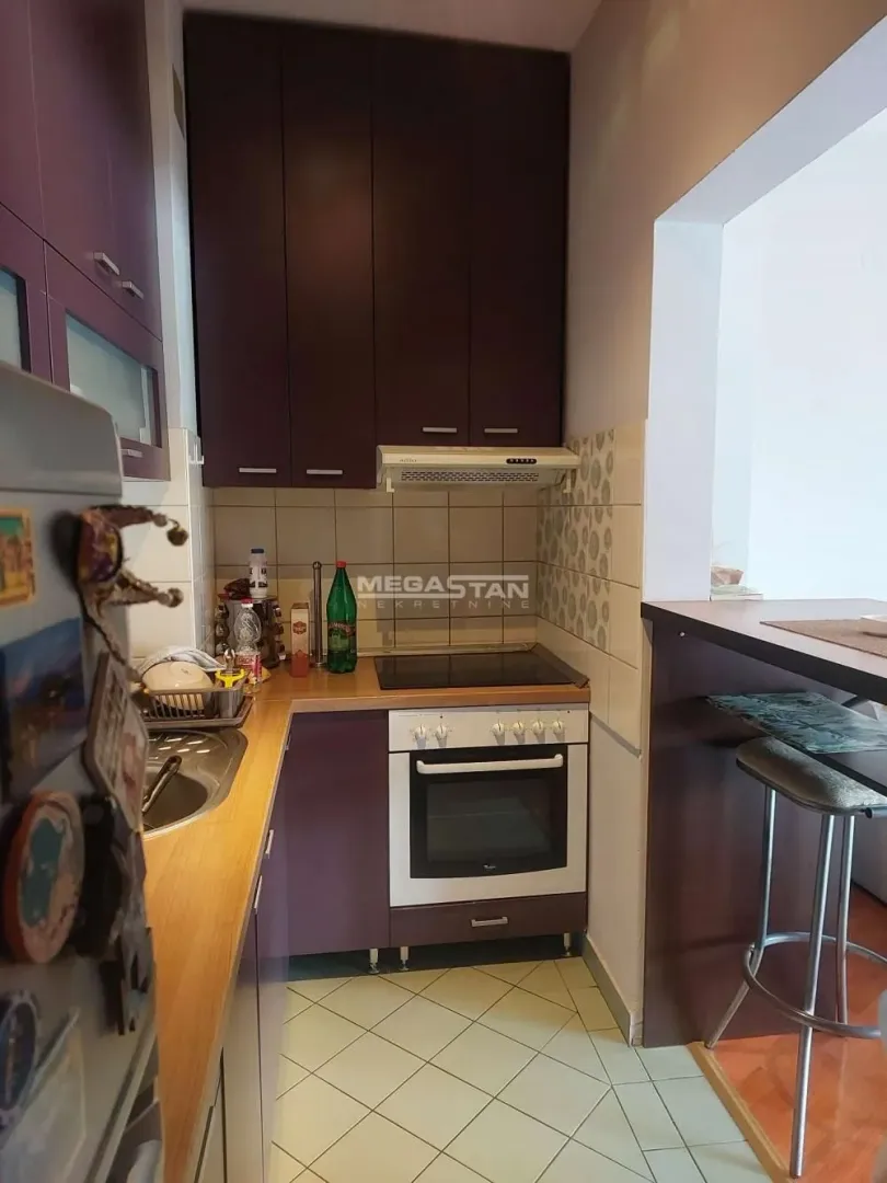 Prodaja, dvosoban stan, 52m², Voždovac Sve Podlokacije, Beograd