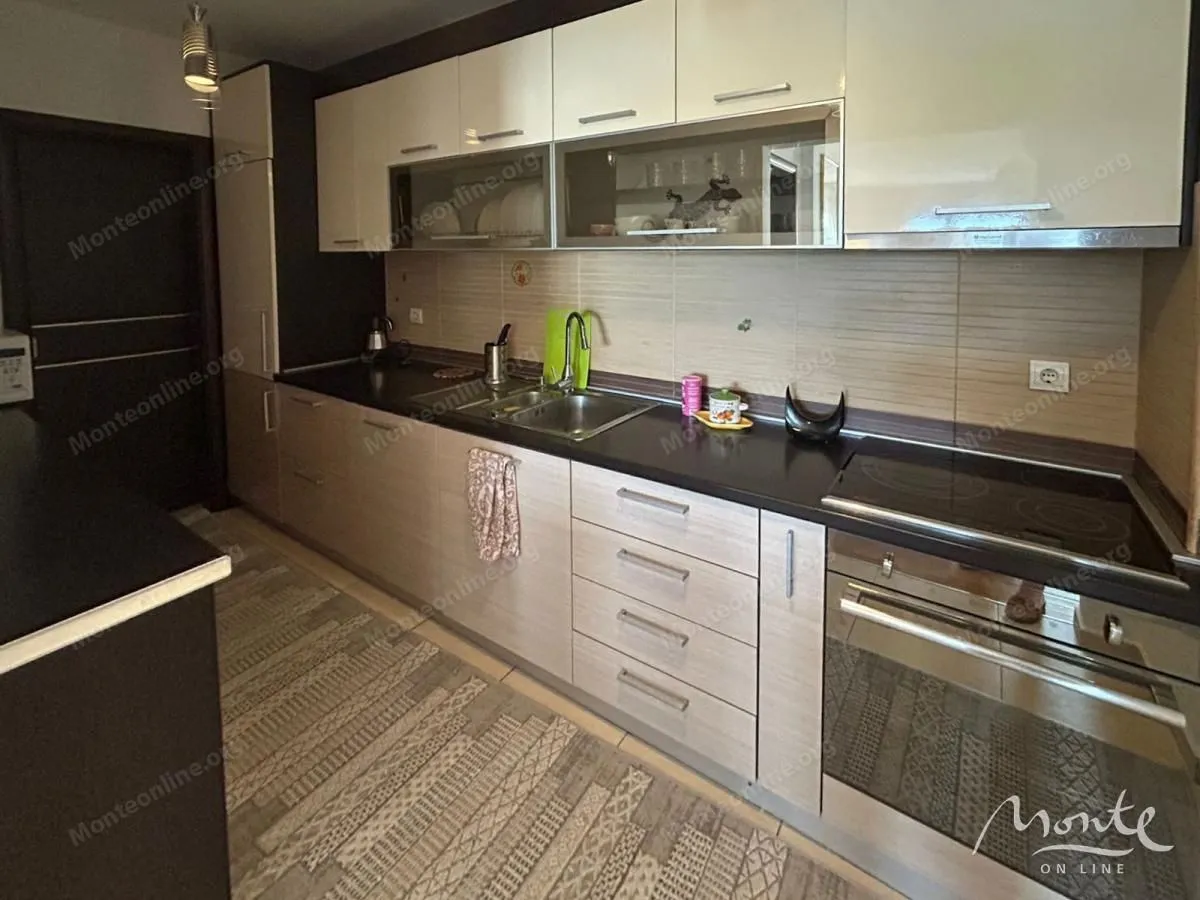 Prodaja, dvosoban stan, 84m², Bečići, Budva