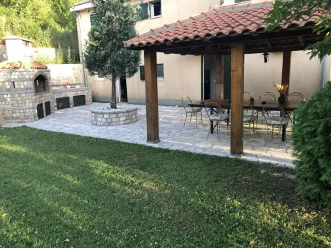 Izdavanje, kuća, 140m², Nikšić, Crna Gora - image 3